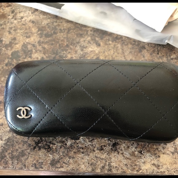 Vintage 90s Chanel sunglasses trendy - Picture 4 of 5